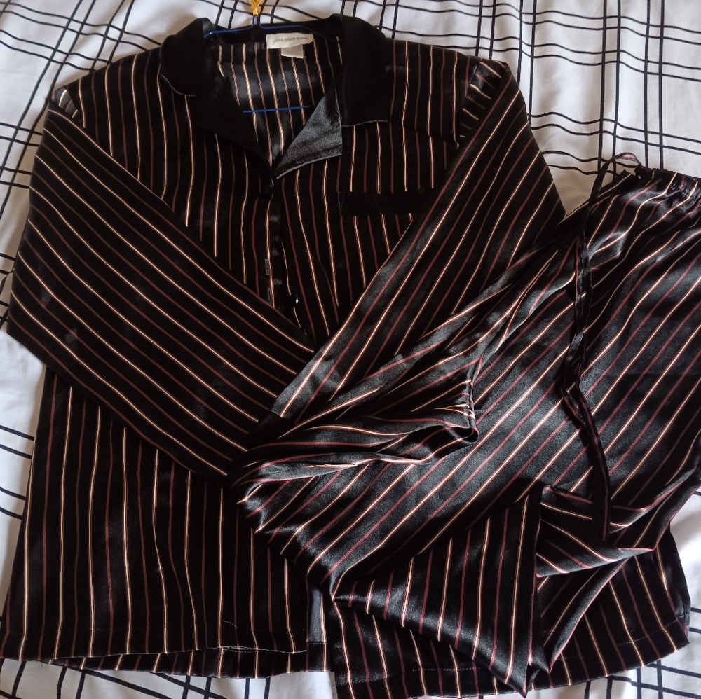 Like-new Pajama Set